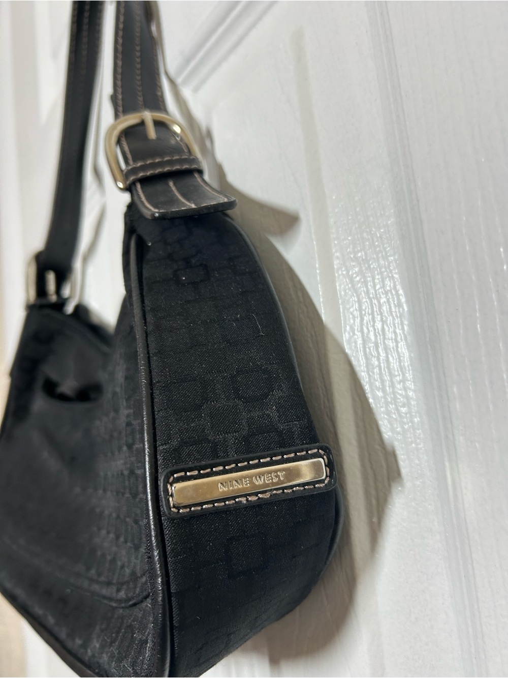Nine West Black Fabric Shoulder Bag Small Hobo Zip Top Minimalist Y2K Style - Picture 4 of 12